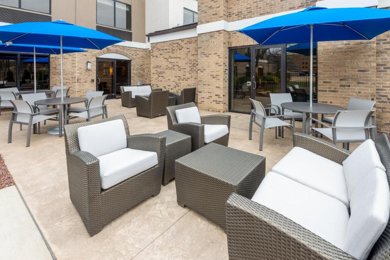 Holiday Inn Express & Suites Wadsworth By Ihg Exterior foto
